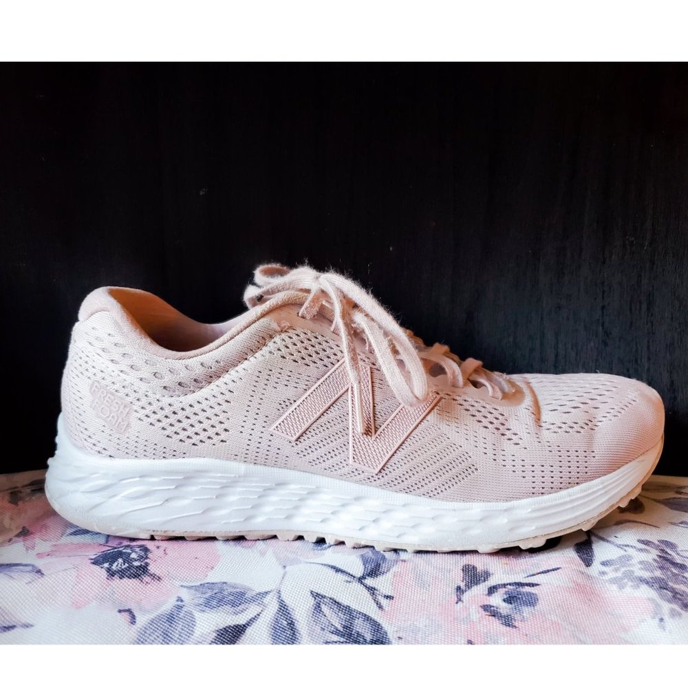 Charm Pink New Balance Sneakers Womens 9.5